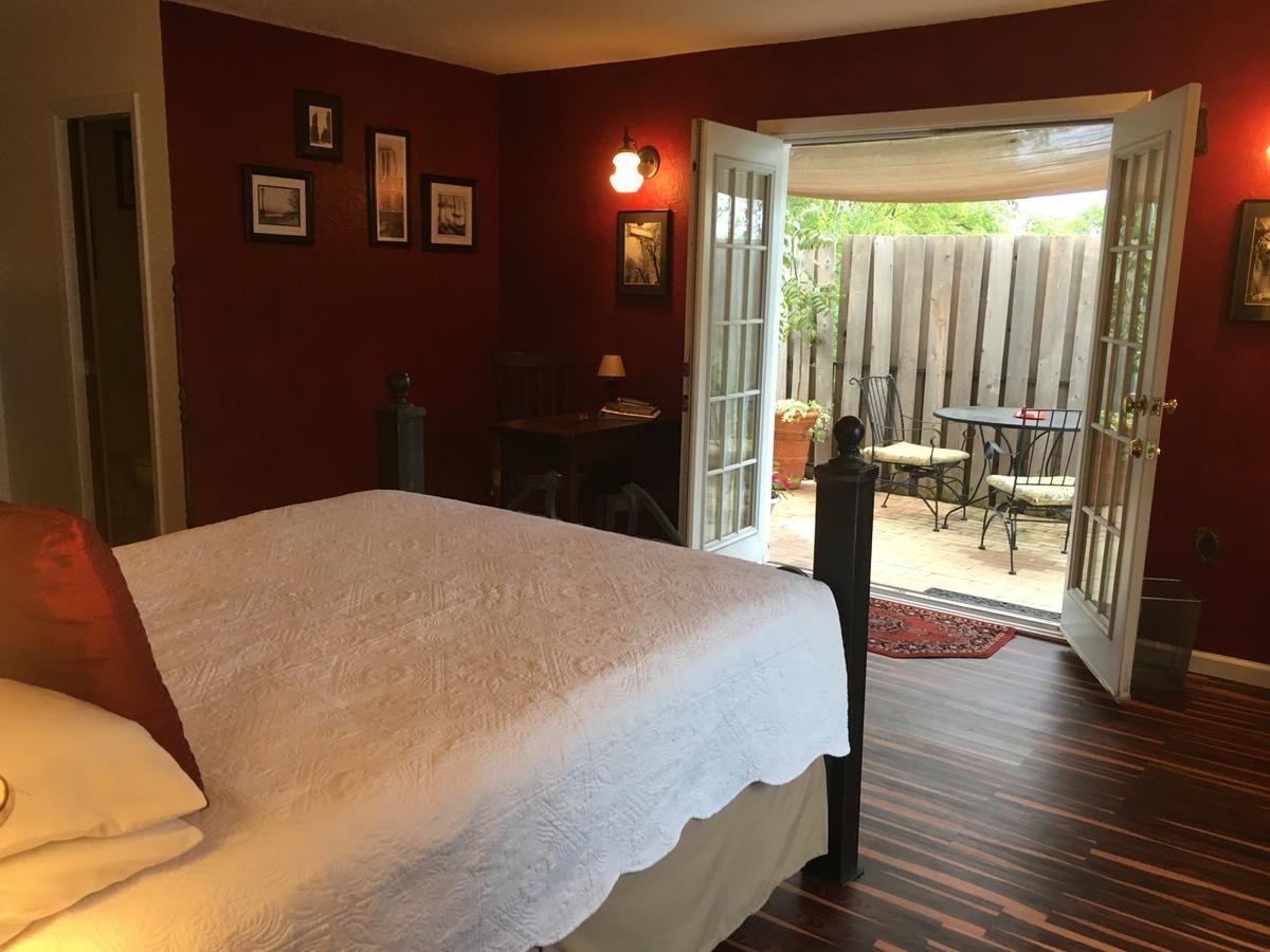 Lakehouse Bed And Breakfast Canyon Lake Buitenkant foto